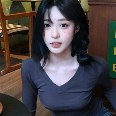 母亲面前无姓氏